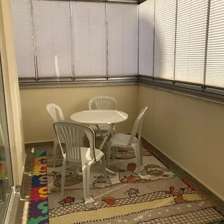 Studio Apartment In The City Center ألانيا